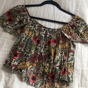 Topshop off the shoulder printed top. Size us 6.